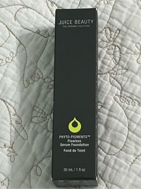 Juice Beauty Serum Foundation Rosy Beige Shade 11 new in unopened box.